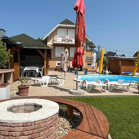 17 Διαμέρισμα *