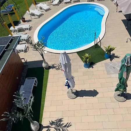 Appartement 17 *